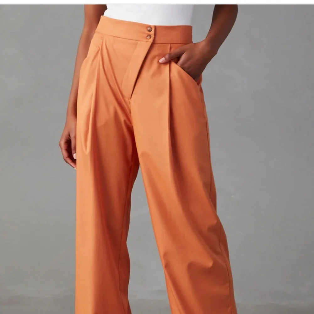 Wide leg pants NWT - Picture 2 of 4